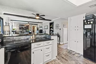 506 River Oaks Drive, Huntsville, TX 77340 - Photo 10