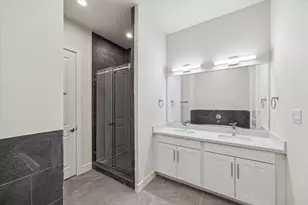 3913 Willowbend Pt Dr, Houston, TX 77025 - Photo 12