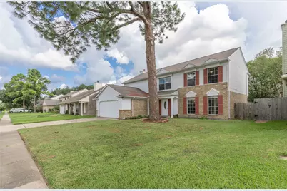 10110 Red Wolf Lane, Houston, TX 77064 - Photo 4