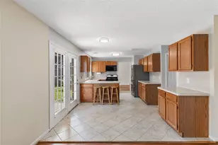 10110 Red Wolf Ln, Houston, TX 77064 - Photo 12