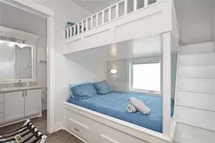 997 S Redfish St, Crystal Beach, TX 77650 - Photo 20