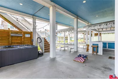 997 S Redfish Street, Crystal Beach, TX 77650 - Photo 4