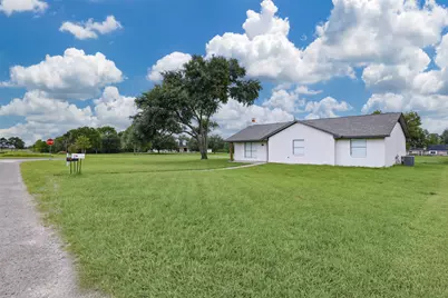 32242 Sky Lakes Drive, Waller, TX 77484 - Photo 2