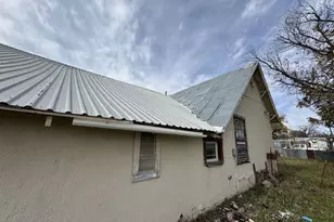 503 E Reiman St, Seymour, TX 76380 - Photo 10
