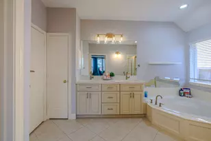 2911 Maple Bend Dr, Houston, TX 77345 - Photo 10