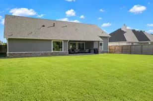 202 Creekside Ln, Lake Jackson, TX 77566 - Photo 30