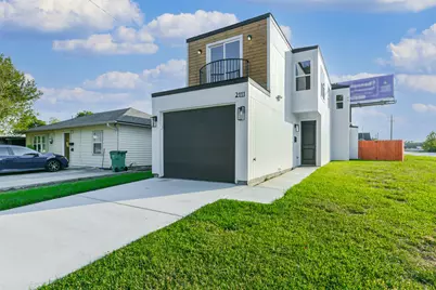 2111 Ontario Street, Baytown, TX 77520 - Photo 1