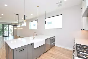 818 Knox St, Houston, TX 77007 - Photo 16