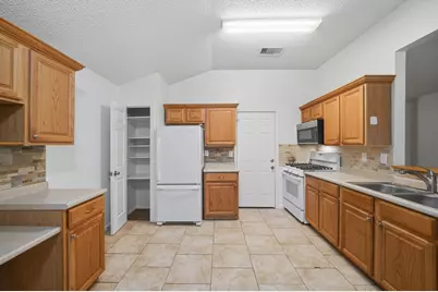5139 Kilkenny Drive, Houston, TX 77048 - Photo 10