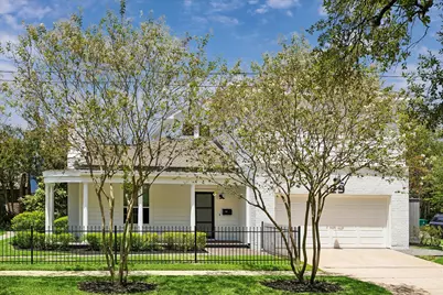 129 E 13th Street, Houston, TX 77008 - Photo 1