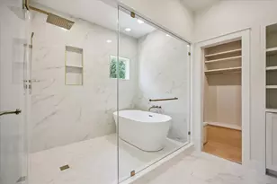 129 E 13th St, Houston, TX 77008 - Photo 30