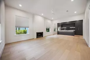 129 E 13th St, Houston, TX 77008 - Photo 6
