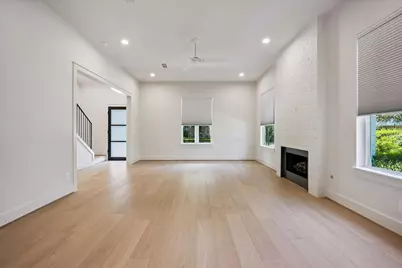 129 E 13th Street, Houston, TX 77008 - Photo 8