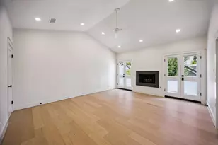 129 E 13th St, Houston, TX 77008 - Photo 28