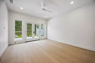 129 E 13th St, Houston, TX 77008 - Photo 18