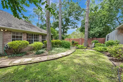 16007 Edgewood Drive, Pasadena, TX 77059 - Photo 8