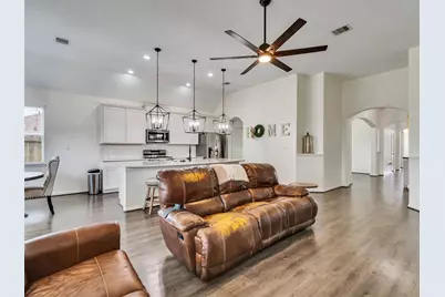 14247 Medina Drive, Baytown, TX 77523 - Photo 24
