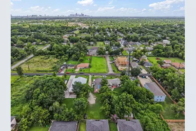 5026 Clover Street, Houston, TX 77033 - Photo 12