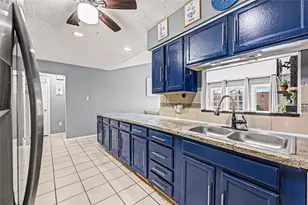 13807 Templar Ln, Sugar Land, TX 77498 - Photo 8