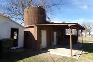 309 E Hinton Rd, Weimar, TX 78962 - Photo 28