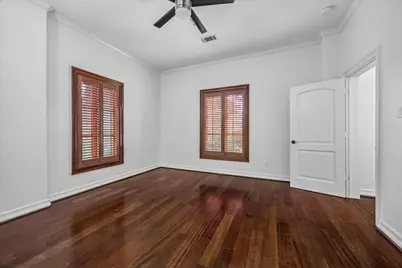 8448 Westview Drive, Houston, TX 77055 - Photo 30