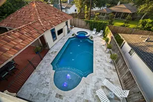 8448 Westview Dr, Houston, TX 77055 - Photo 40
