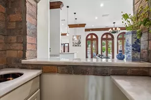8448 Westview Dr, Houston, TX 77055 - Photo 16