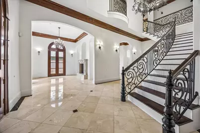 8448 Westview Drive, Houston, TX 77055 - Photo 12