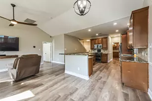 12918 Redbud Shores Ln, Houston, TX 77044 - Photo 20