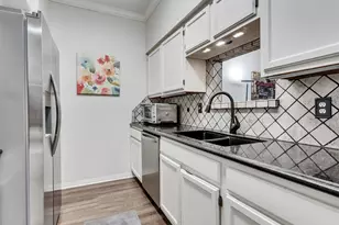 17645 Red Oak Dr, Houston, TX 77090 - Photo 6