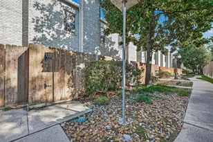 17645 Red Oak Dr, Houston, TX 77090 - Photo 2