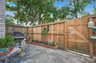17645 Red Oak Dr, Houston, TX 77090 - Photo 20