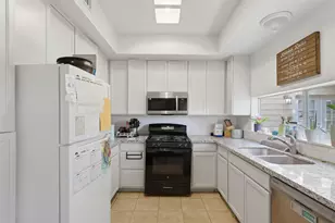 1621 & 1623 W Adoue St, Alvin, TX 77511 - Photo 4