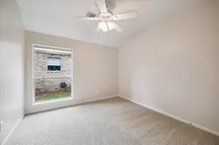 22 N Holly Laurel Cir, The Woodlands, TX 77382 - Photo 10