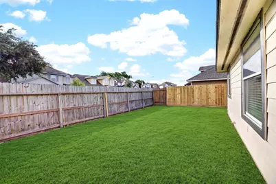 15014 Middle Oaks Boulevard, Houston, TX 77082 - Photo 34
