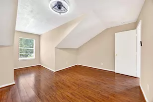 15014 Middle Oaks Blvd, Houston, TX 77082 - Photo 32