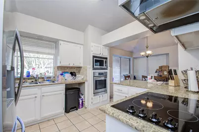 5010 Village Springs Drive, Houston, TX 77339 - Photo 10