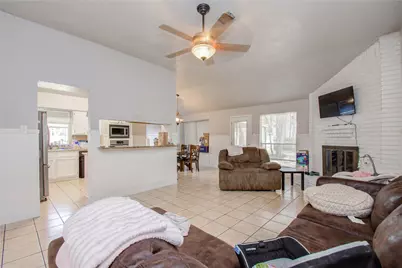 5010 Village Springs Drive, Houston, TX 77339 - Photo 6