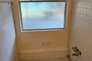 15206 Beacham Dr, Houston, TX 77070 - Photo 12