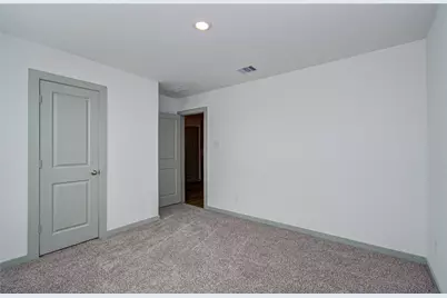 13922 Bay Crest, Texas City, TX 77539 - Photo 8