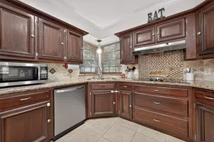 14715 Summerway Ln, Houston, TX 77014 - Photo 10