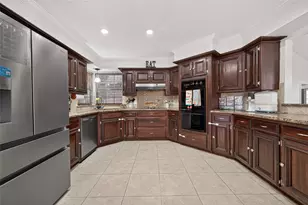 14715 Summerway Ln, Houston, TX 77014 - Photo 12