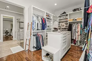 9507 Meadowglen Ln, Houston, TX 77063 - Photo 22