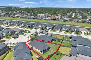 2004 Sadtler Ridge Cir, La Porte, TX 77571 - Photo 12