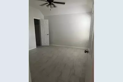 4529 Galesburg St Street, Houston, TX 77051 - Photo 4
