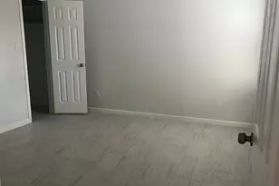 4529 Galesburg St St, Houston, TX 77051 - Photo 4