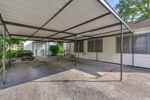 212 Danna Ln, Houston, TX 77009 - Photo 4