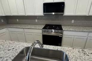 2978 Pk Hl Ln, Stafford, TX 77477 - Photo 8