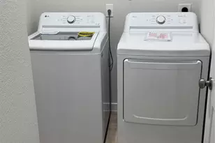 2978 Pk Hl Ln, Stafford, TX 77477 - Photo 18