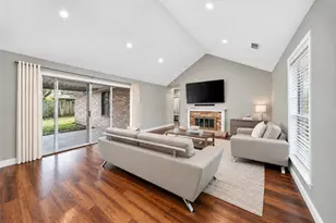 18046 Garden Manor Dr, Houston, TX 77084 - Photo 2